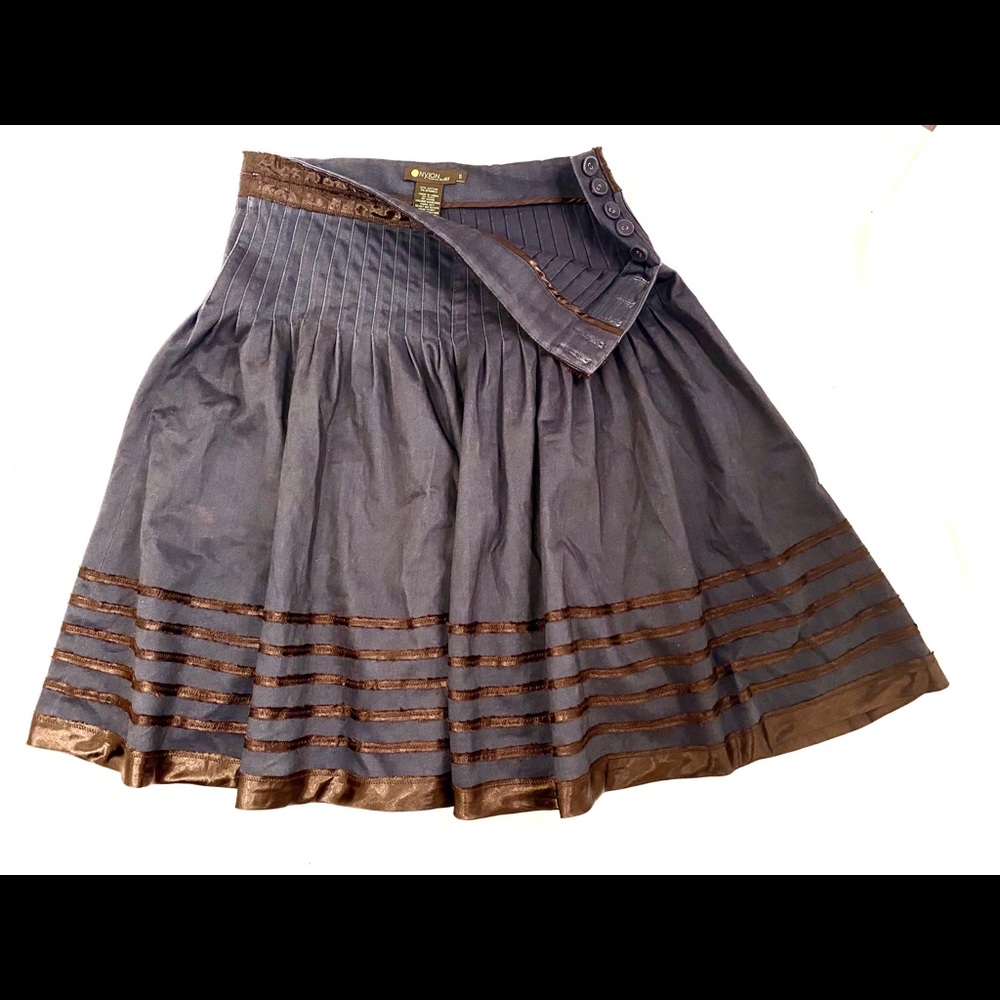 Nylon by Dex high waisted A-line skirt.